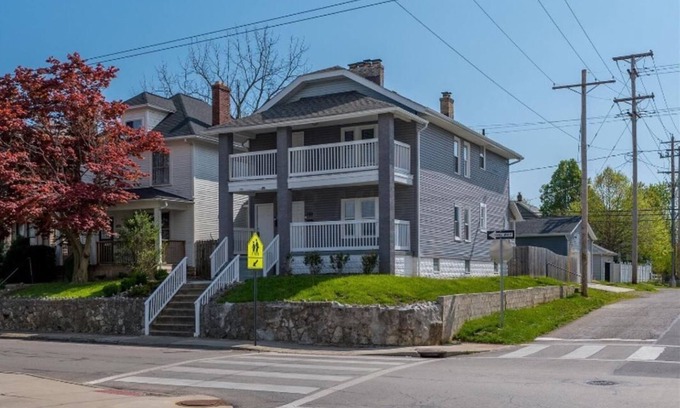 Livingston Park Haus | Fabulous Home Away From Home