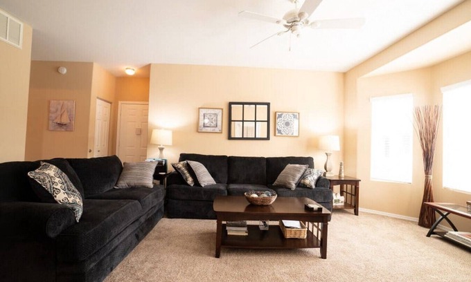 Deer Valley Eigentumswohnung | Fabulous Phoenix 2Bd/2Ba condo w/ Great Pool Views