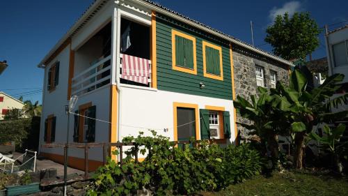 Capelo Haus | Faial Adega Lemos