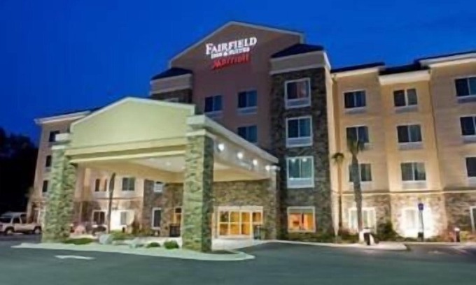 Commerce Hotel | Fairfield Inn & Suites by Marriott Commerce