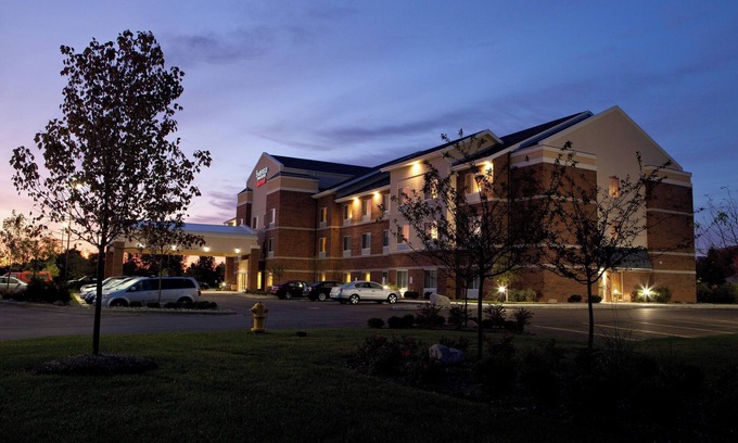 Fenton Hotel | Fairfield Inn & Suites Flint Fenton