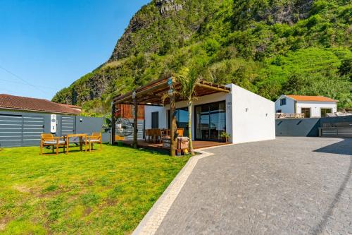 Sao Vicente Haus | Fajã Lodges - House Ash