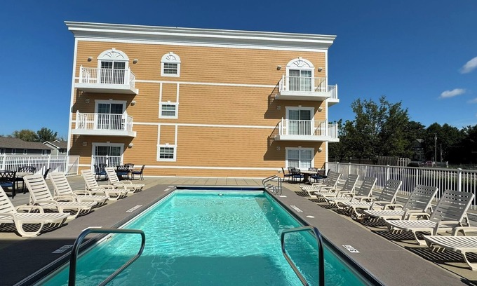 New Buffalo Eigentumswohnung | aqua * 6 / 21-28 3 nt min * Blick auf den Jachthafen Pools Alle zu Fuß zum Strand 1. 5 blk Dachterrasse