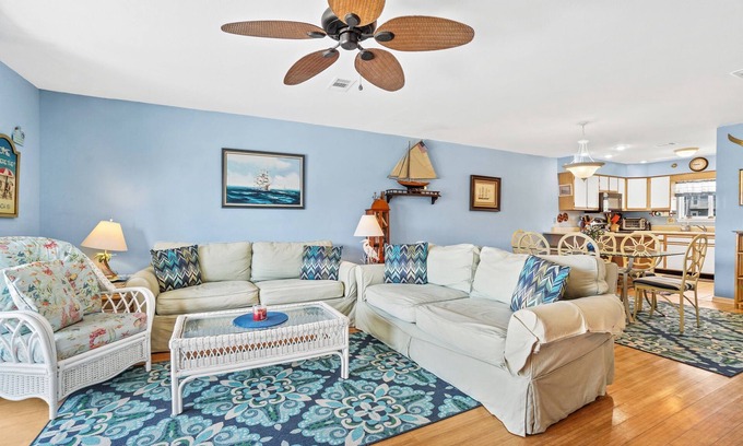 Port St. Joe Haus | Late Summer 2025 Rate Drop! 3 br / 3.5 ba townhome, Dog Friendly!
