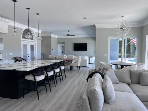 Palm River Estates Haus | Fall in Naples - Game Room pvt pool hot tub impeccable decor