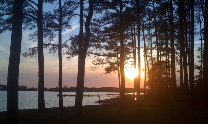 Cambridge Hütte | Familien- und Haustierfreundlich, Waterfront mit Pier