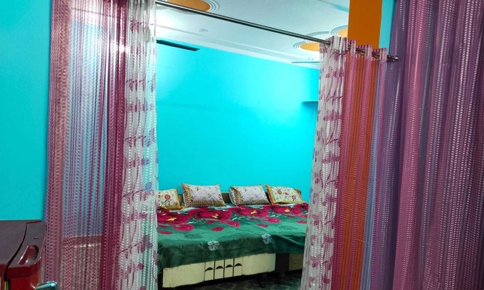 Panch Batti Hütte | Family atmosphere Guest Room With Double Bed + Single Bed With Cooling Duckting