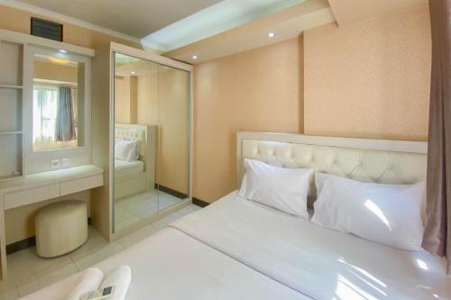 Depok Wohnung | Fancy and Nice 2BR at Cinere Resort Apartment By Travelio