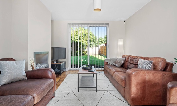 Manchester Haus | Fantastic, modern 3 bedroom house in West Didsbury. Close to all amenities.