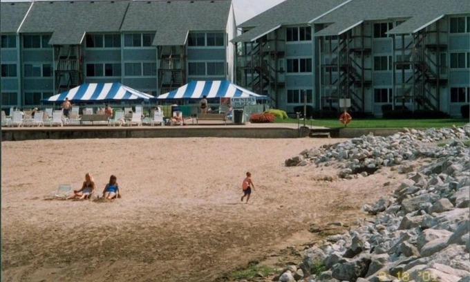 Port Clinton Eigentumswohnung | Fantastic View Waterfronts Condo direkt am See BEACH POOL JET EXPRESS