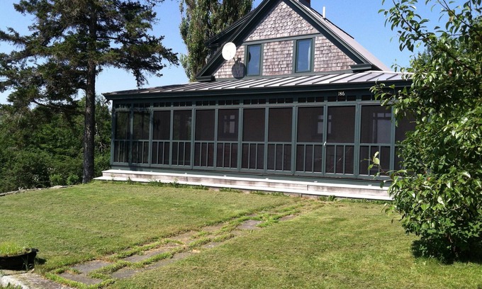 Monroe Hütte | Bauernhof-Aufenthalt-Häuschen auf schönem Toddy Pond Farm in Monroe, Maine