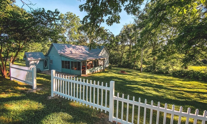 Cook Station Haus | Mieten Sie mein Bauernhaus, 160 Morgen und Fluss