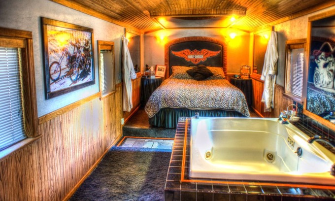 Nice Bed & Breakfast | Featherbed Railroad B&B Resort