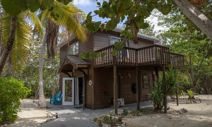Tibbett's Turn Haus | Featherstone - The Cottage