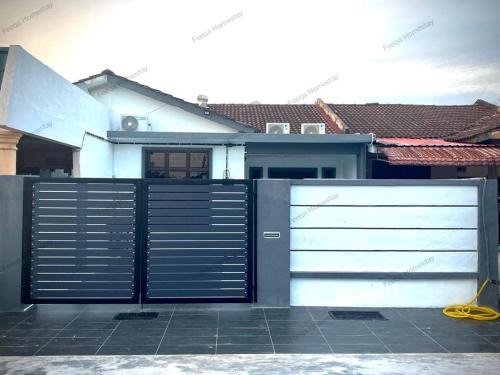 Port Dickson Haus | Feeqa Homestay & Pool Port Dickson