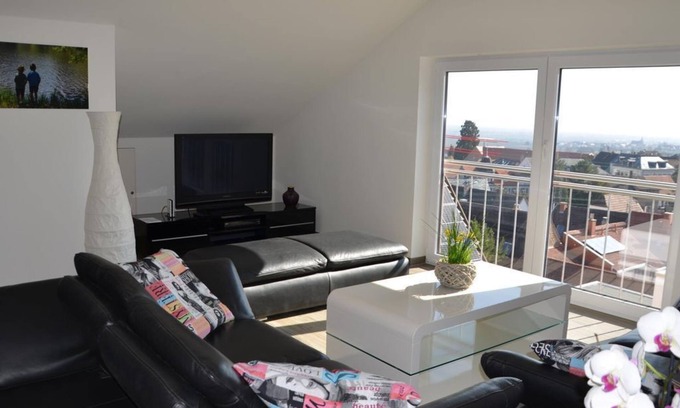 Neustadt-Hambach Wohnung | Ferienwohnung im Seminargarten - Appartement/Fewo, Dusche und Bad, WC,