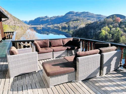 Flekkefjord Haus | Feriehus i Flekkefjord med panoramautsikt