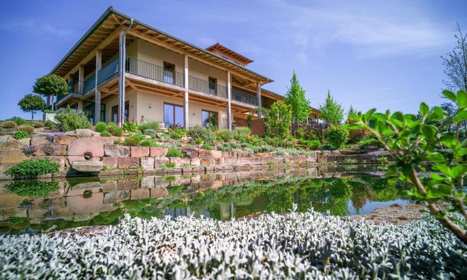 Edenkoben Wohnung | Ferienwohnung Kräutergarten Klostermühle