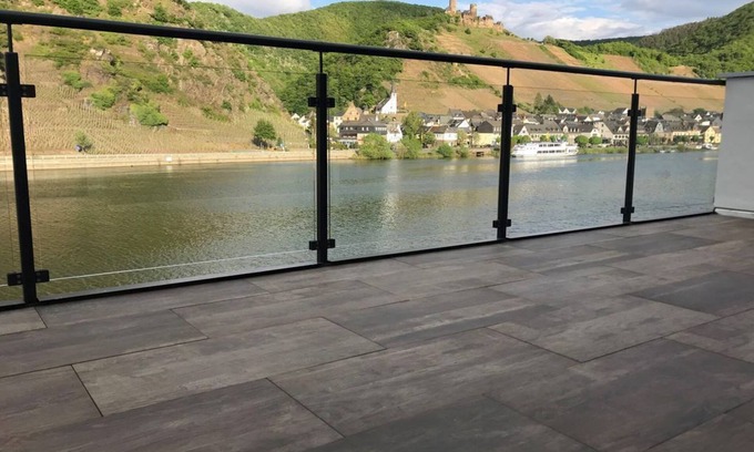 Kattenes Wohnung | Ferienwohnung Moselblick - Bio-Ferienweingut Leyendecker