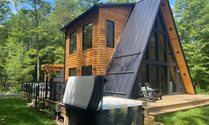 Lac du Flambeau Haus | Fern and Moss A-frame Lakefront Hot Tub