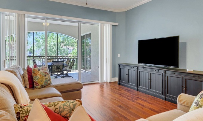 Naples Haus | Fiddler's Creek Naples Coach House Retreat