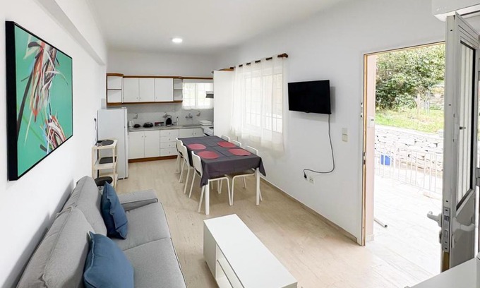 Steni Dirfyos Wohnung | Filio's home