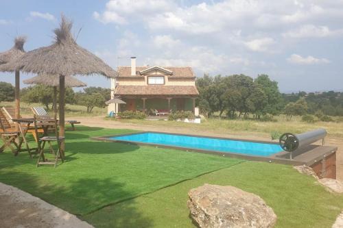 Carrascal de la Cuesta Haus | Finca Montechico by Sharingco