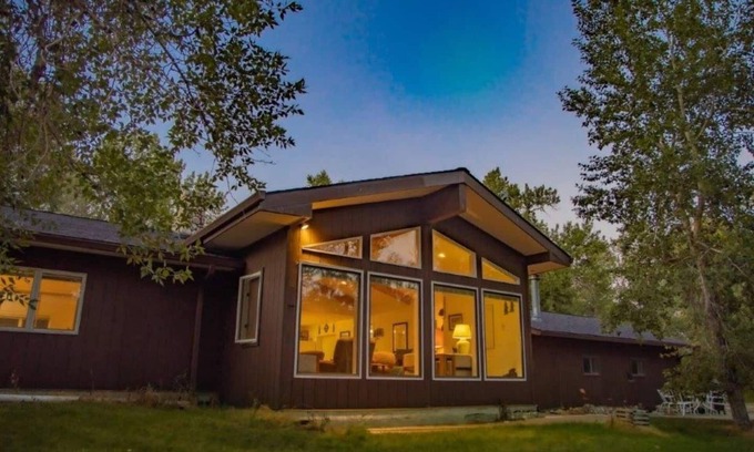 Red Lodge Haus | Find Tranquility in Rural Montana