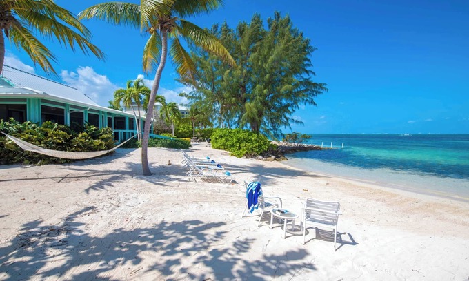 Rum Point Haus | Fingertip Villa: Private, wunderschöne Waterfront Villa in Cayman Kai, in der Nähe von Rum Point