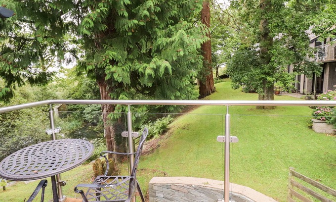 Skelwith Bridge Hütte | FIR HOWE, romantic, luxury holiday cottage, with pool in Ambleside