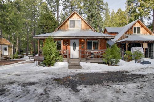 Butte Meadows Haus | Fire Pit and Trails On-Site Butte Meadows Retreat!