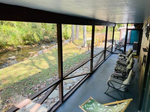 Andrews Haus | Firefly Creek Cabin in Nantahala