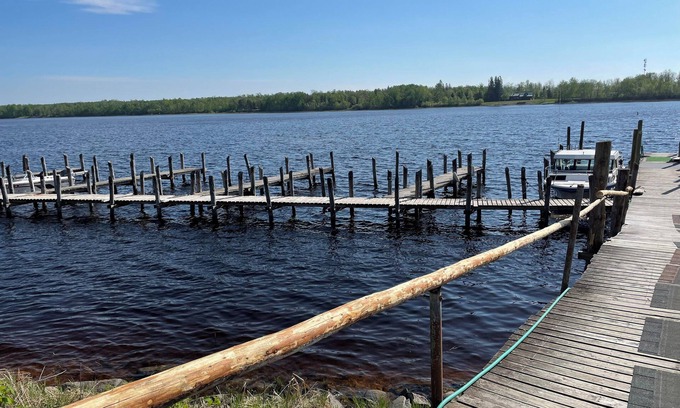 Baudette Kabine | Fisherman Base Camp on Rainy River - 5 Mins to the Lake!