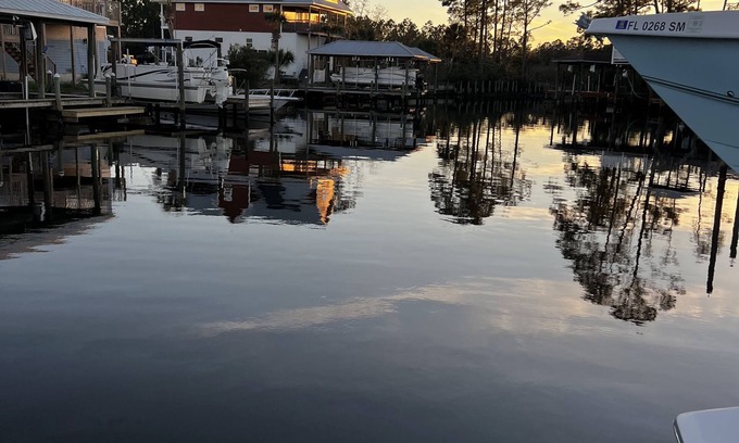 Bayside Park Haus | FISHERMANS PARADISE WITH BOAT SLIP AVAILABLE! ACCESS TO BAY !