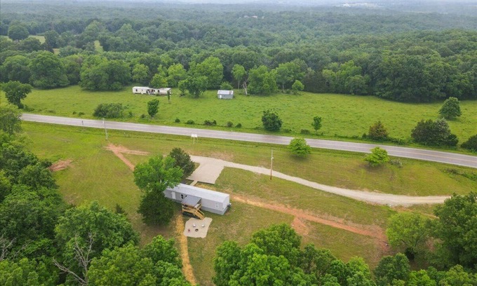 Barnett Haus | Fishermen, Side by side riders! 3bed 2bath with xtra Parking! Close to lake&loop