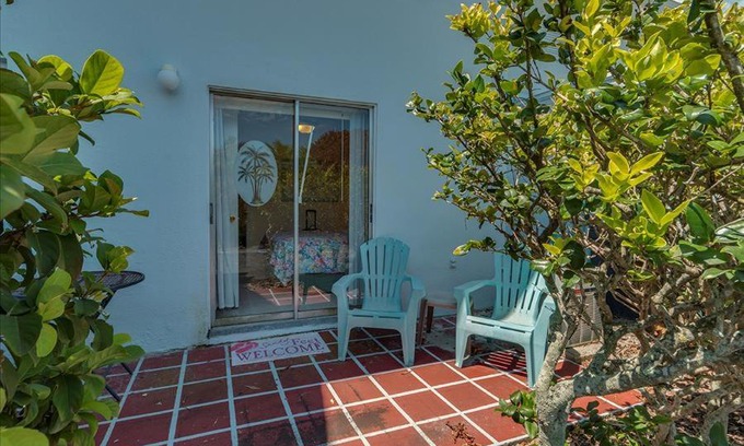 Bay Esplanade Haus | Five Palms Suite 103 - Daily - Weekly - Monthly