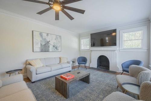 Athens Haus | Five Points Mill House w Firepit