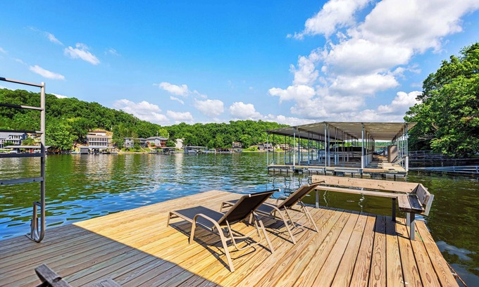 Camdenton Haus | The Lake Shack – Waterfront Life