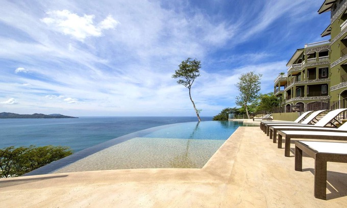 Playa Flamingo Eigentumswohnung | Flamingo Bliss: Ocean-View Condo in Luxury Complex - 360 Splendor 204
