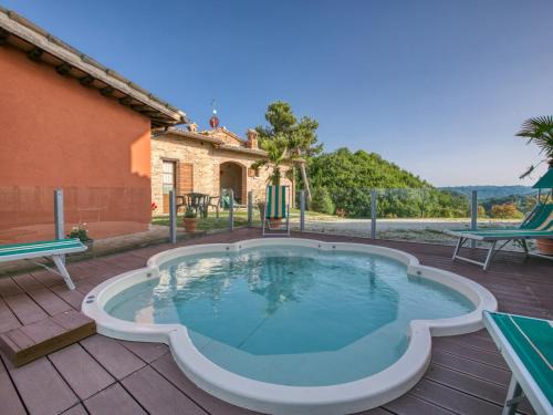 SantʼAngelo in Vado Haus | Flat on a farm with swimming pool and many activities