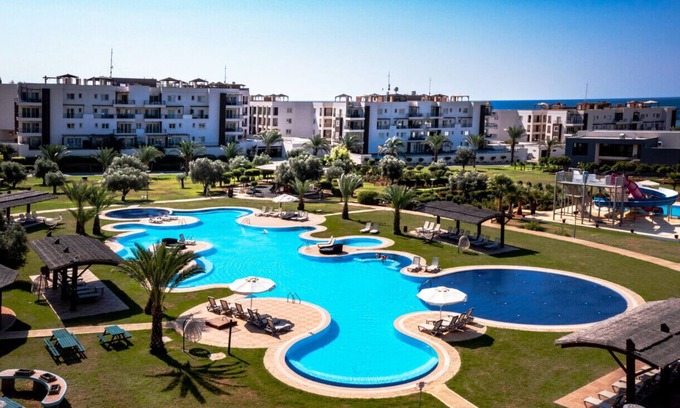 Bafra Wohnung | Flat w Shared Pool near Beach in Iskele