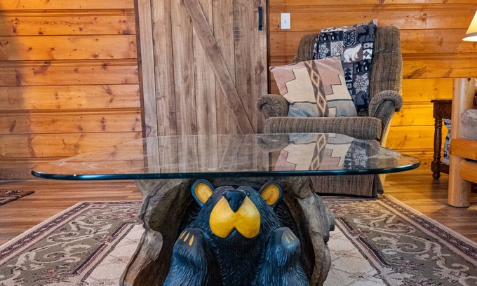 Woods Bay Kabine | Flathead Bear Getaway Cabin - 1 mile to a Flathead Lake Beach