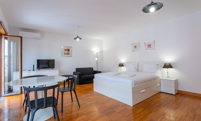 Santa Luzia Wohnung | FLH Funchal Studio with Balcony