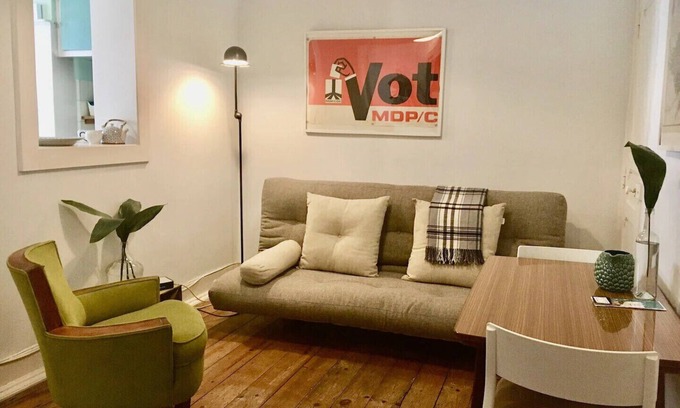 Santa Engracia Wohnung | FLH Graça Vintage Home with Interior Garden