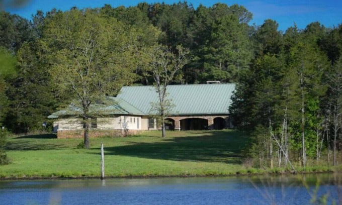 Cecil Sonstige | Foothills Lodge at Lost Trails