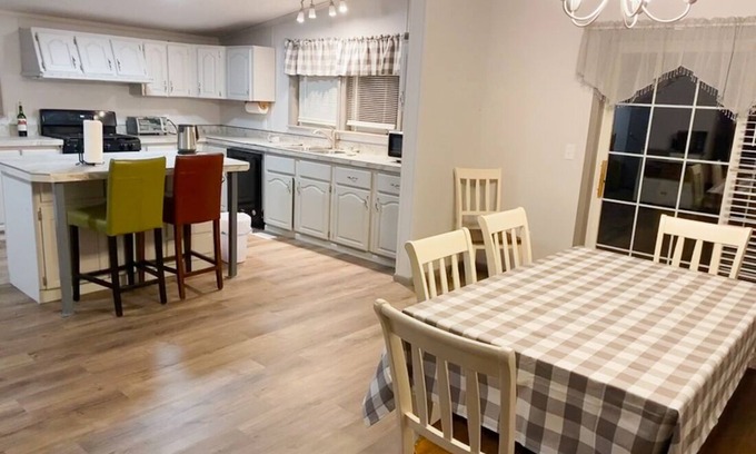 Havre Haus | FOOTHILLS LOOKOUT INN -Come home to Montana!