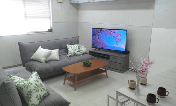 Konohana Wohnung | Families & groups welcome! Private lodging for up to 21 people｜Children will be delighted with the kids' room｜Convenient access to USJ, Umeda, and Namba｜Baby and children's equipment can be rented.