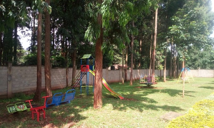 Riruta Bed & Breakfast | Forest Breeze Gardens