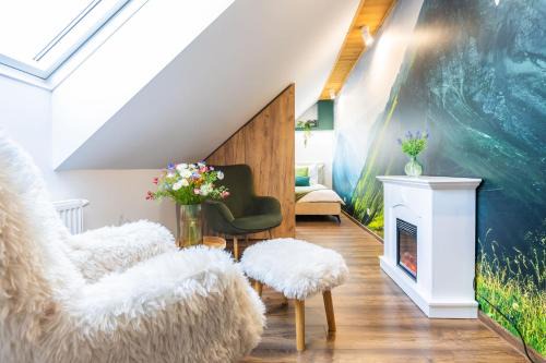 Velka Lomnica Wohnung | Forest oasis - mountain attic in High Tatras