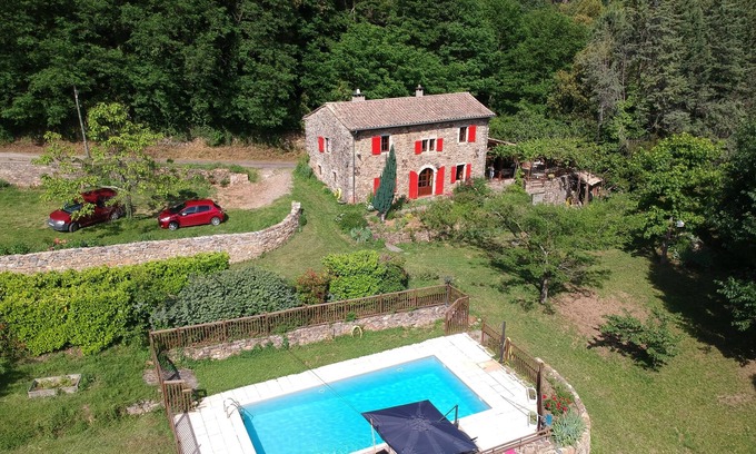 Saint-Jean-du-Gard Sonstige | Der ehemalige Schafstall ausgestattet 6/8 Personen mit Schwimmbad, Veranda, Terrasse